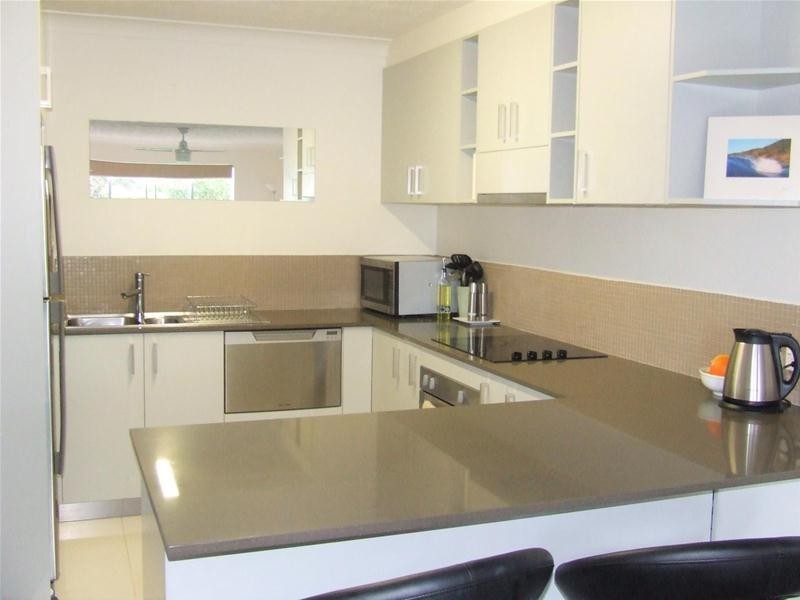4/11 Nalla Court, Palm Beach QLD 4221