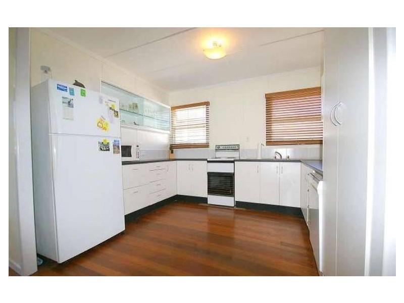 24 Sixth Avenue, Palm Beach QLD 4221