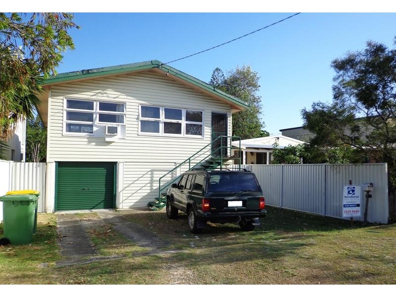 24 Sixth Avenue, Palm Beach QLD 4221