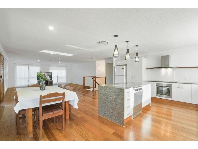 40 Larentia Street, Currumbin Waters QLD 4223