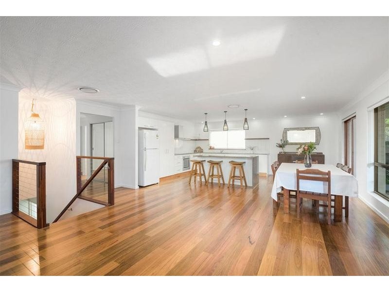 40 Larentia Street, Currumbin Waters QLD 4223