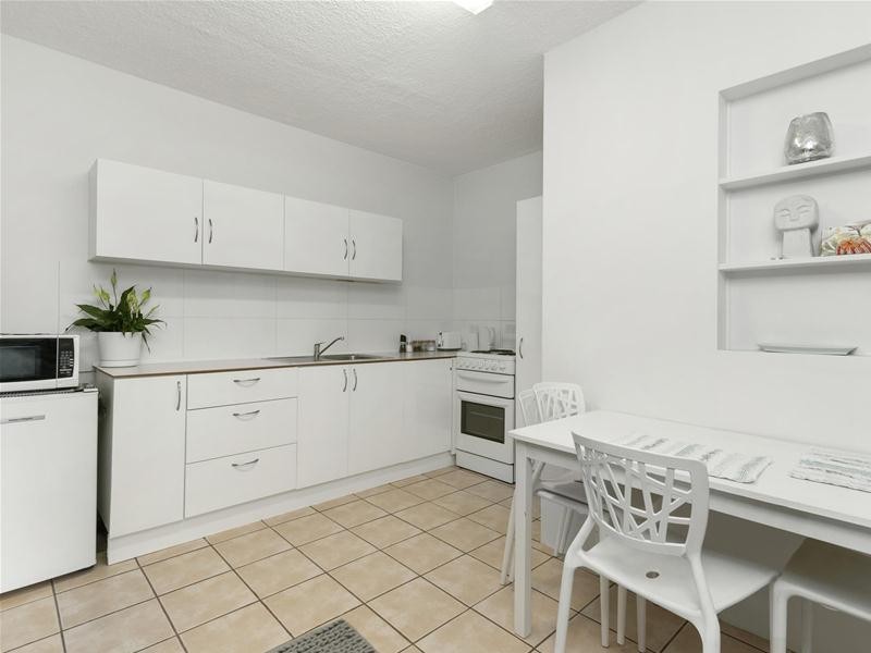 9/41 Tallebudgera Drive, Palm Beach QLD 4221