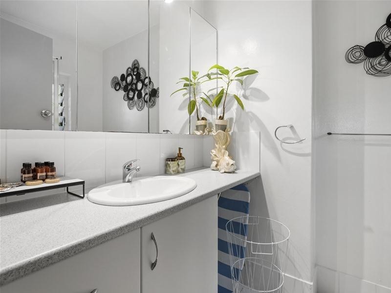 9/41 Tallebudgera Drive, Palm Beach QLD 4221