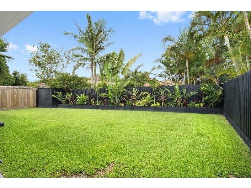 5 Silver Glade Drive, Elanora QLD 4221