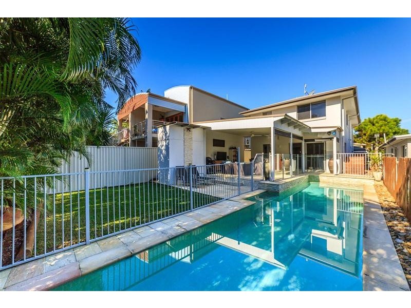 19 Twenty Seventh Avenue, Palm Beach QLD 4221