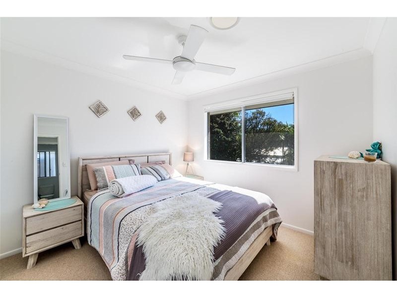 19 Twenty Seventh Avenue, Palm Beach QLD 4221