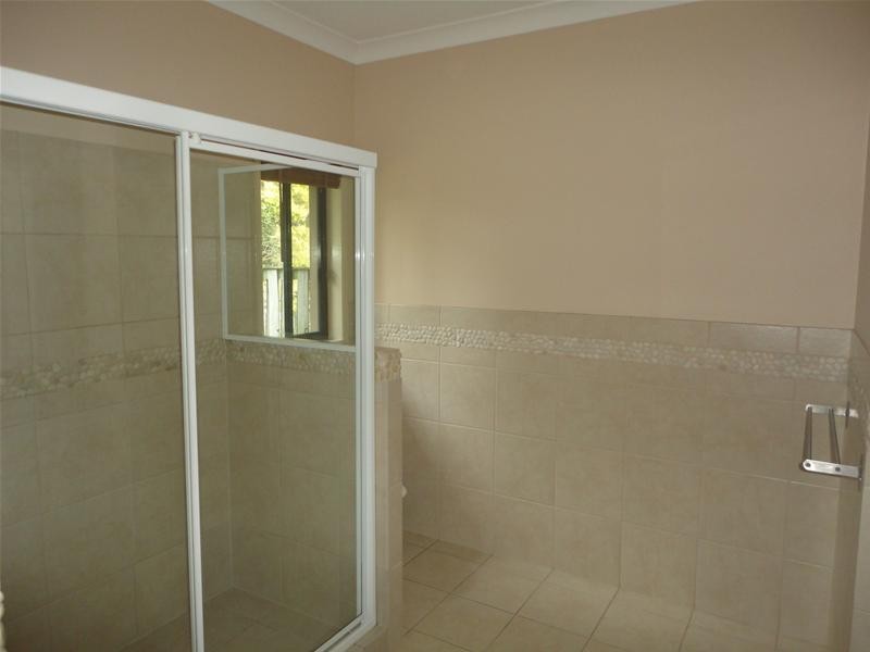 6 Lantau Crescent, Varsity Lakes QLD 4227