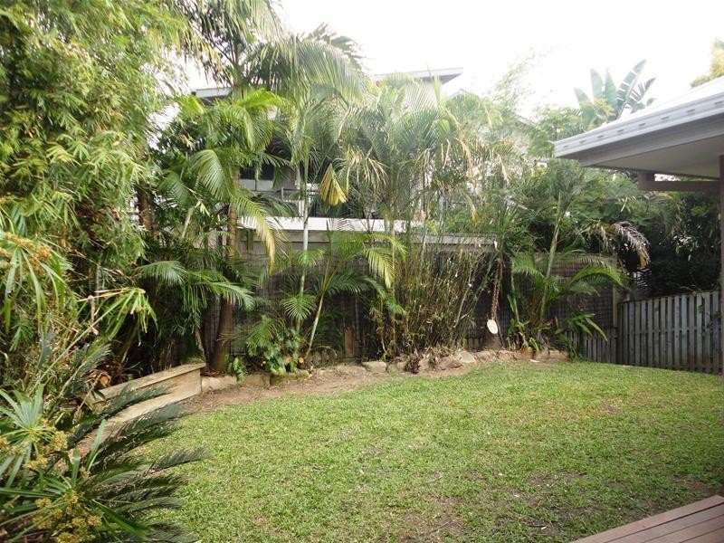 6 Lantau Crescent, Varsity Lakes QLD 4227