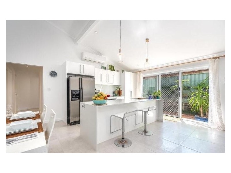 2/25 Walker  Avenue, Palm Beach QLD 4221