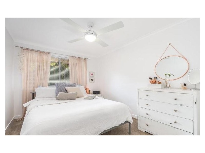 2/25 Walker  Avenue, Palm Beach QLD 4221