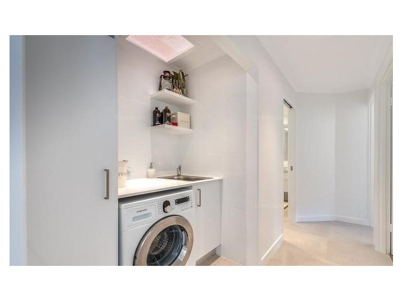 2/25 Walker  Avenue, Palm Beach QLD 4221