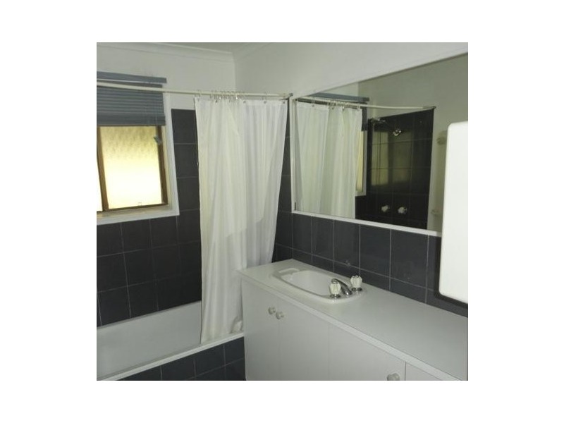 3 Exmouth Court, Elanora QLD 4221