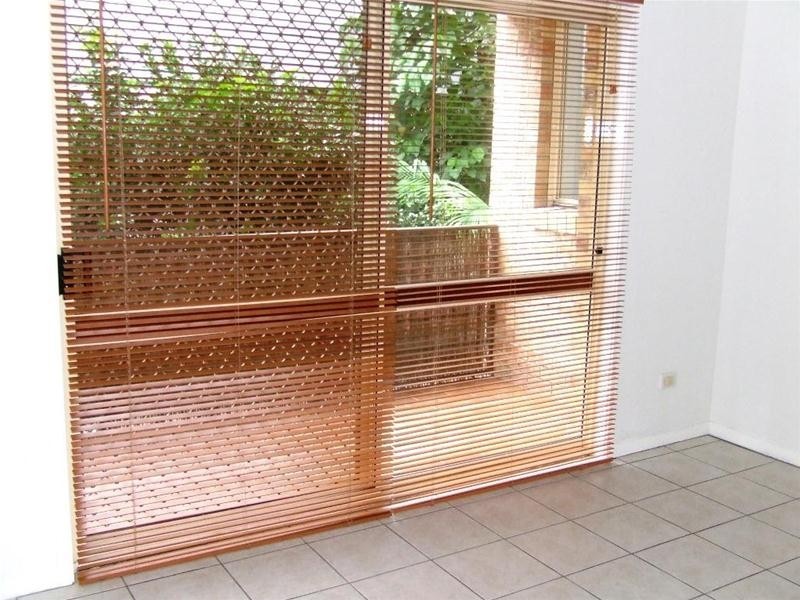 2/1 Rolan Court, Palm Beach QLD 4221