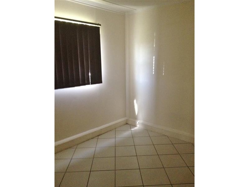 2/1989 Gold Coast Highway, Miami QLD 4220