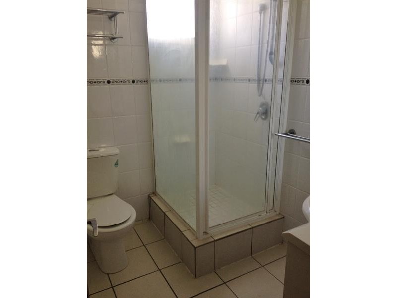 2/1989 Gold Coast Highway, Miami QLD 4220