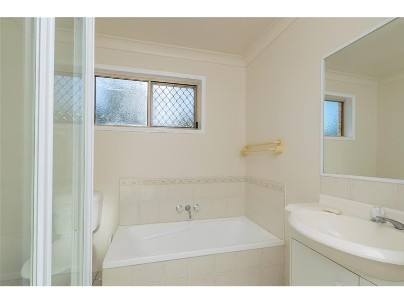 1/68 Galeen Drive, Burleigh Waters QLD 4220