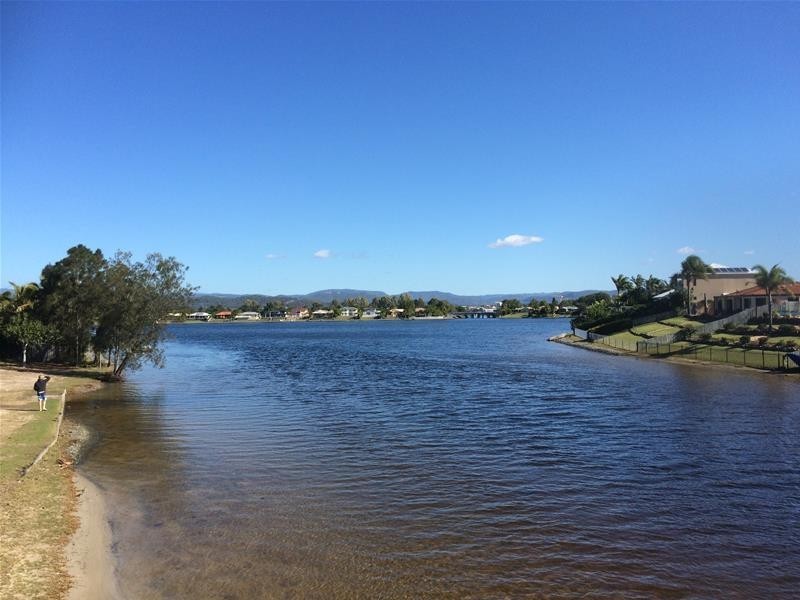 1/68 Galeen Drive, Burleigh Waters QLD 4220