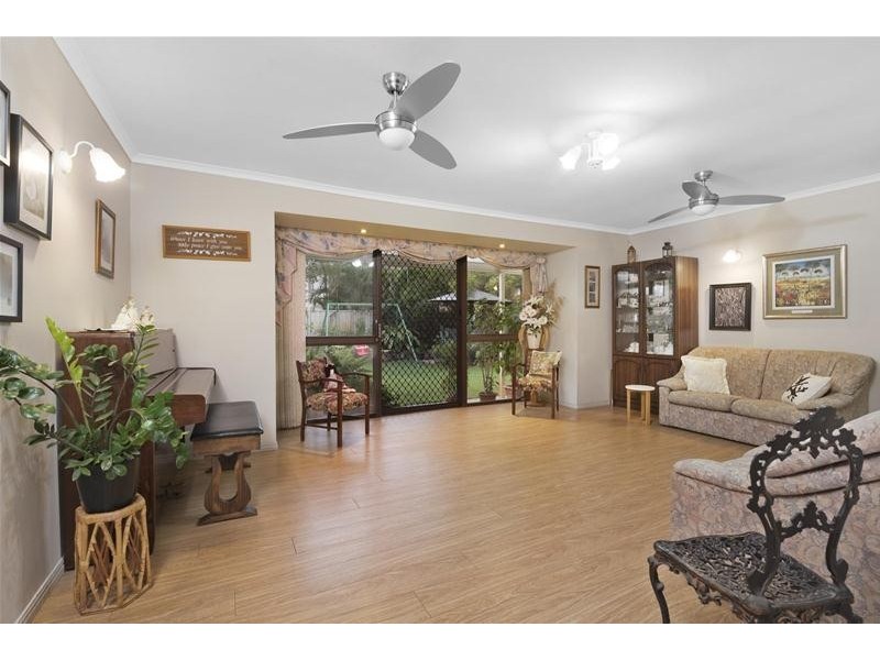 16 Eucalypt Street, Palm Beach QLD 4221