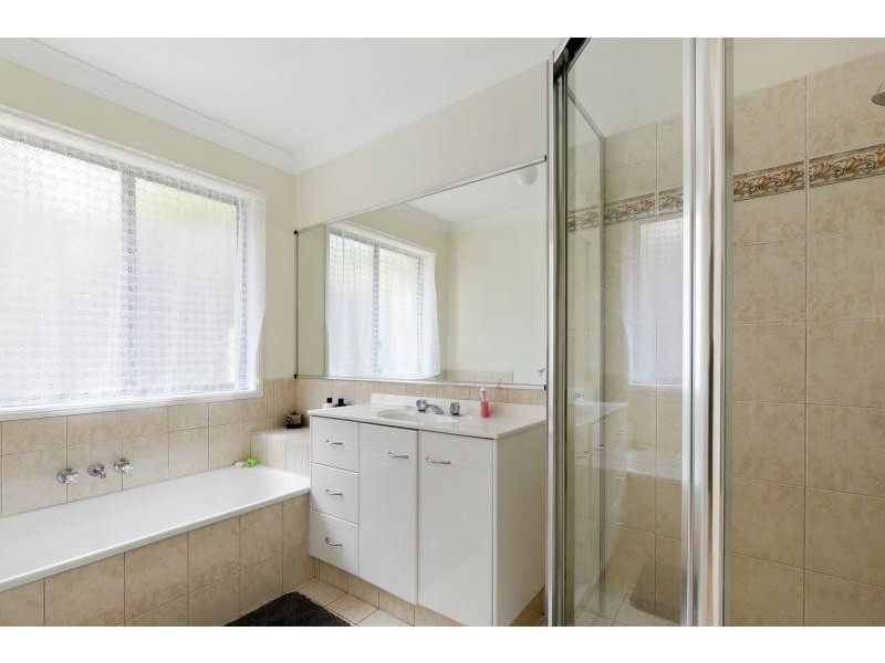 18 Leopard Avenue, Elanora QLD 4221