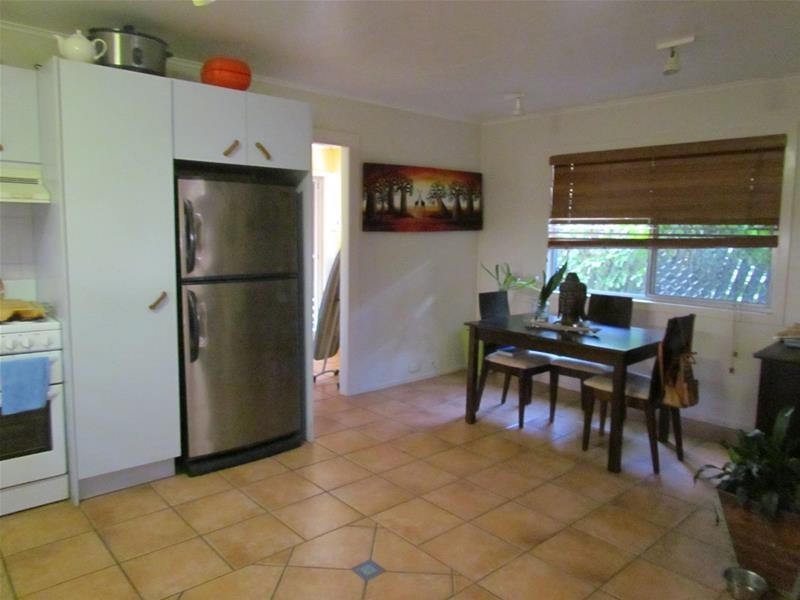 18 Twenty Third Avenue, Palm Beach QLD 4221