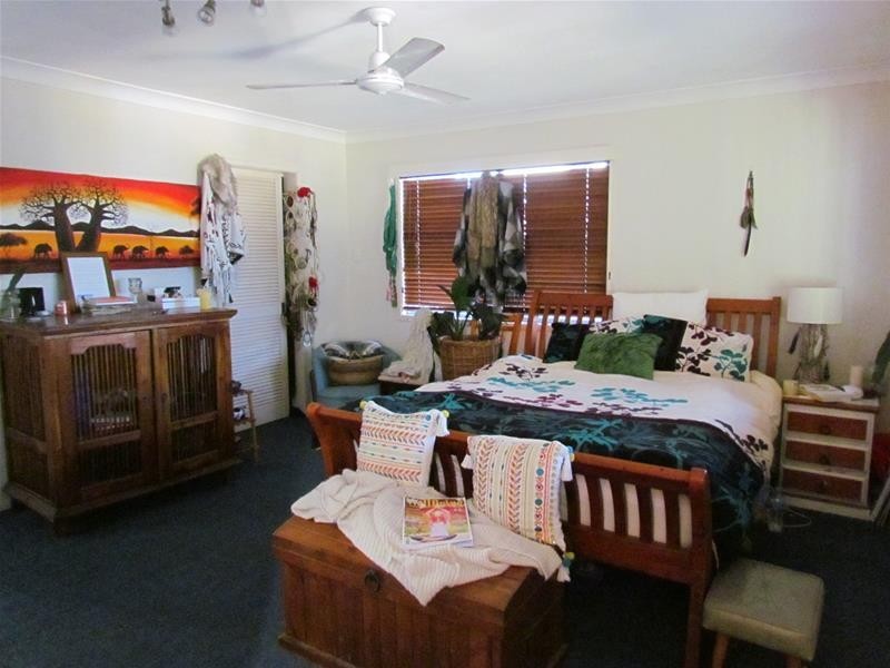 18 Twenty Third Avenue, Palm Beach QLD 4221