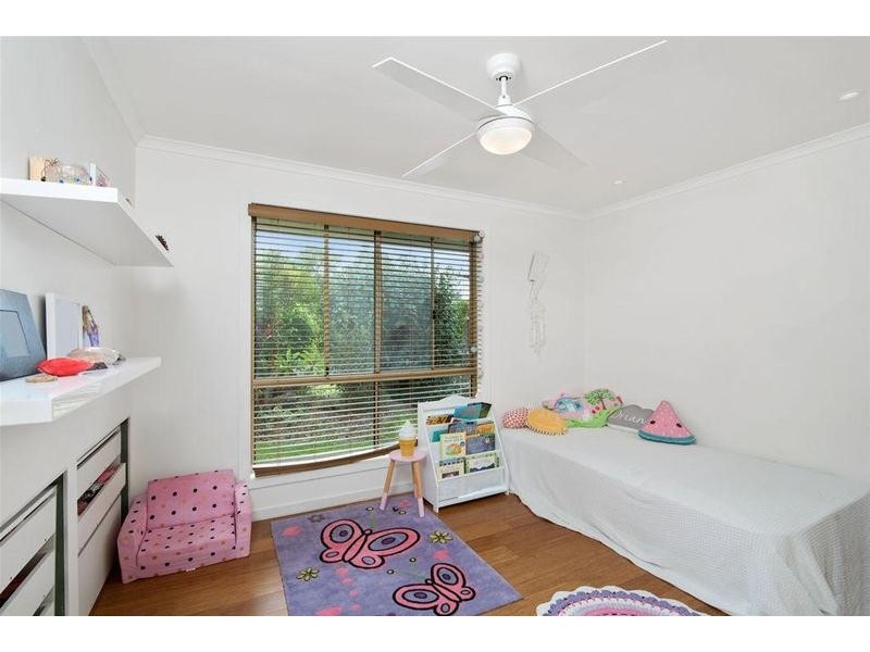 10 Southlake Drive, Varsity Lakes QLD 4227