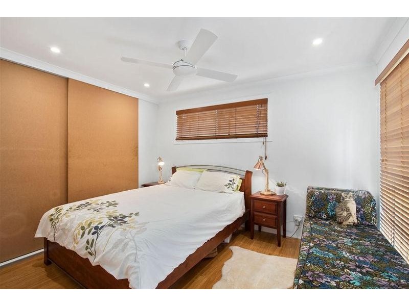 10 Southlake Drive, Varsity Lakes QLD 4227