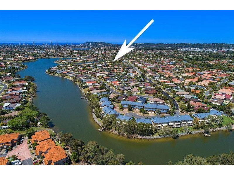 10 Southlake Drive, Varsity Lakes QLD 4227