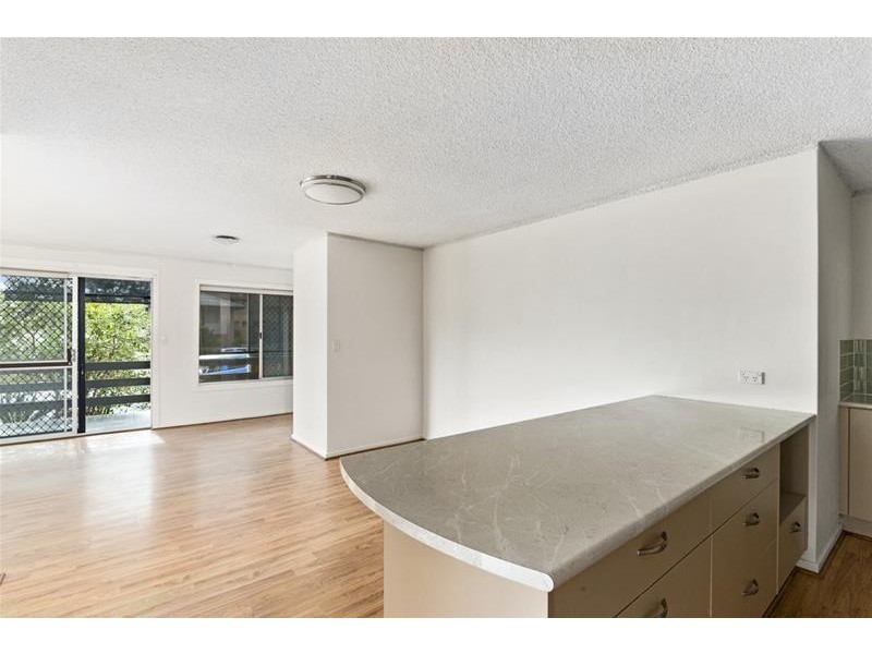 3/2 Twenty Sixth Avenue, Palm Beach QLD 4221