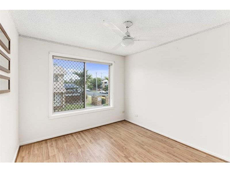 3/2 Twenty Sixth Avenue, Palm Beach QLD 4221