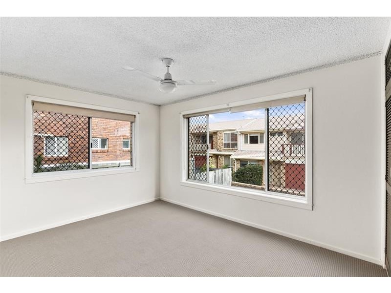 3/2 Twenty Sixth Avenue, Palm Beach QLD 4221