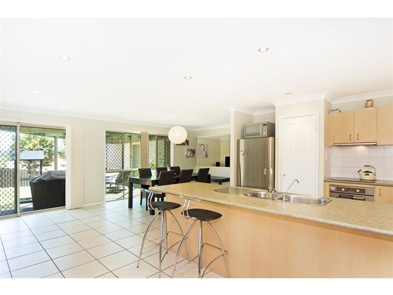 3 Fig Street, Elanora QLD 4221