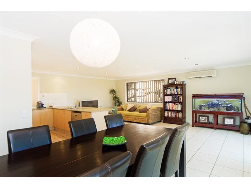 3 Fig Street, Elanora QLD 4221