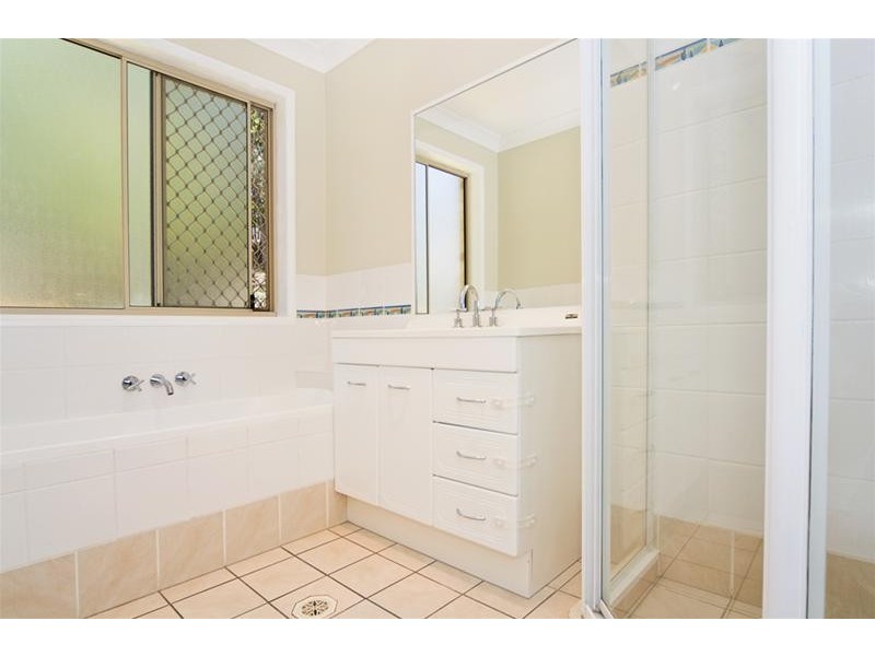 3 Fig Street, Elanora QLD 4221