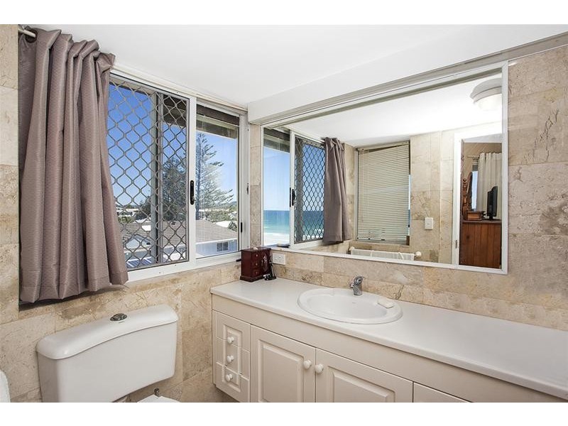 25/4 Twenty Fifth Avenue, Palm Beach QLD 4221