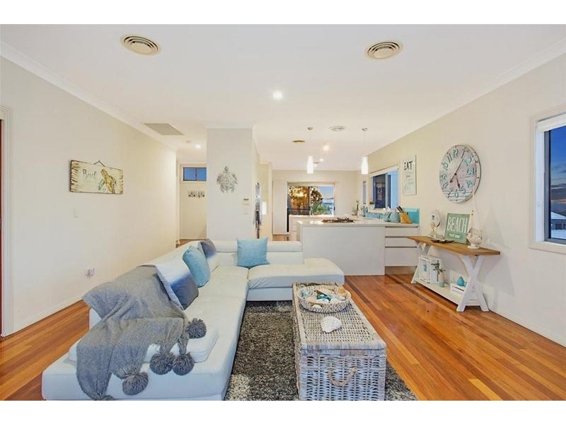 26 Doubleview Drive, Elanora QLD 4221