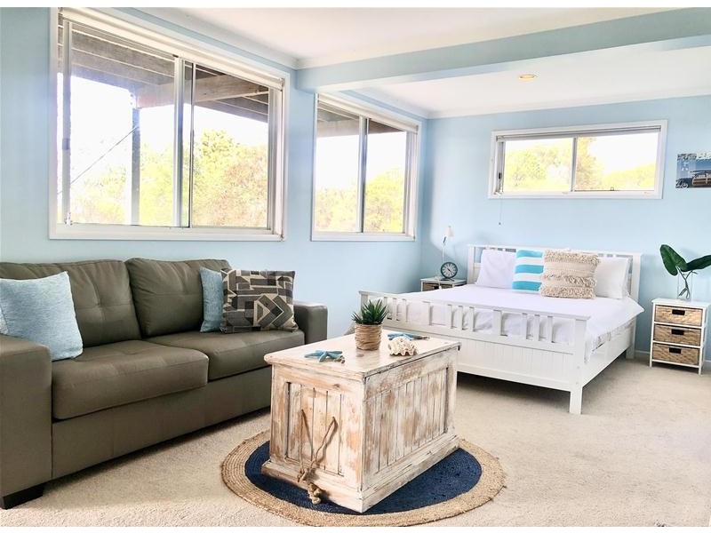 26 Doubleview Drive, Elanora QLD 4221