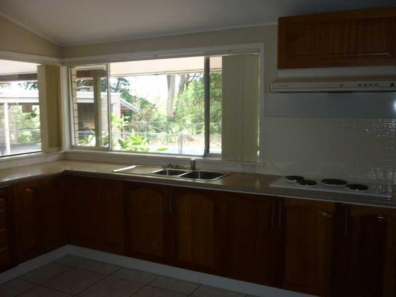 5 Bellview Crescent, Ashmore QLD 4214