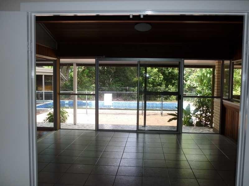 5 Bellview Crescent, Ashmore QLD 4214