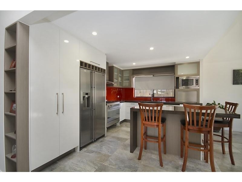 121 K P McGrath Drive, Elanora QLD 4221