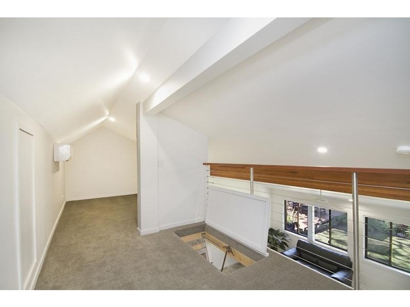 121 K P McGrath Drive, Elanora QLD 4221