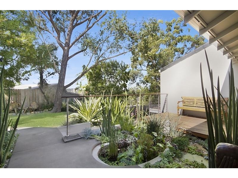 121 K P McGrath Drive, Elanora QLD 4221