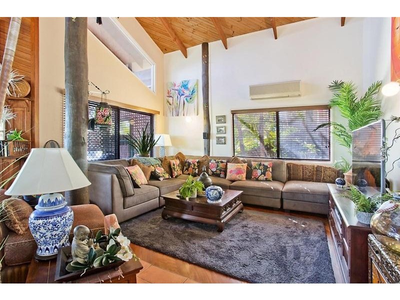 5 Doubleview Drive, Elanora QLD 4221