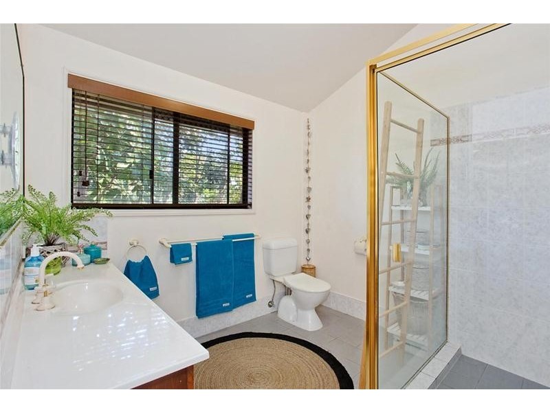 5 Doubleview Drive, Elanora QLD 4221