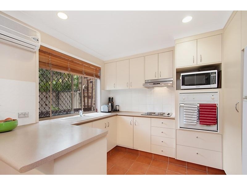 2/14 Twenty Sixth Avenue, Palm Beach QLD 4221