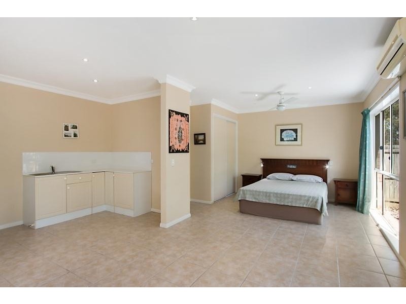 11 Forest Court, Elanora QLD 4221