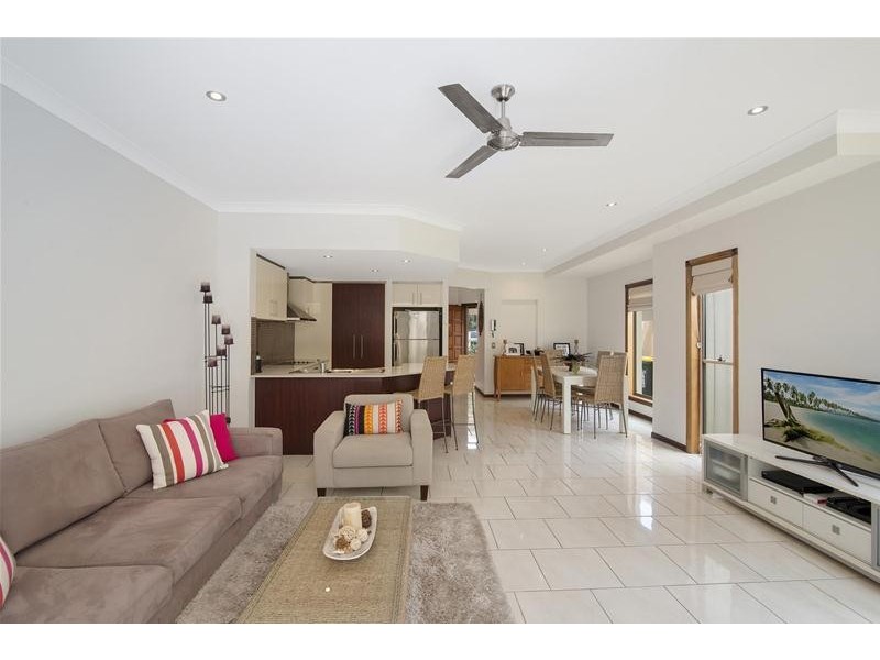 1/22 Bali Avenue, Palm Beach QLD 4221