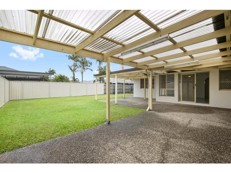 3 Mollys Place, Currumbin Waters QLD 4223