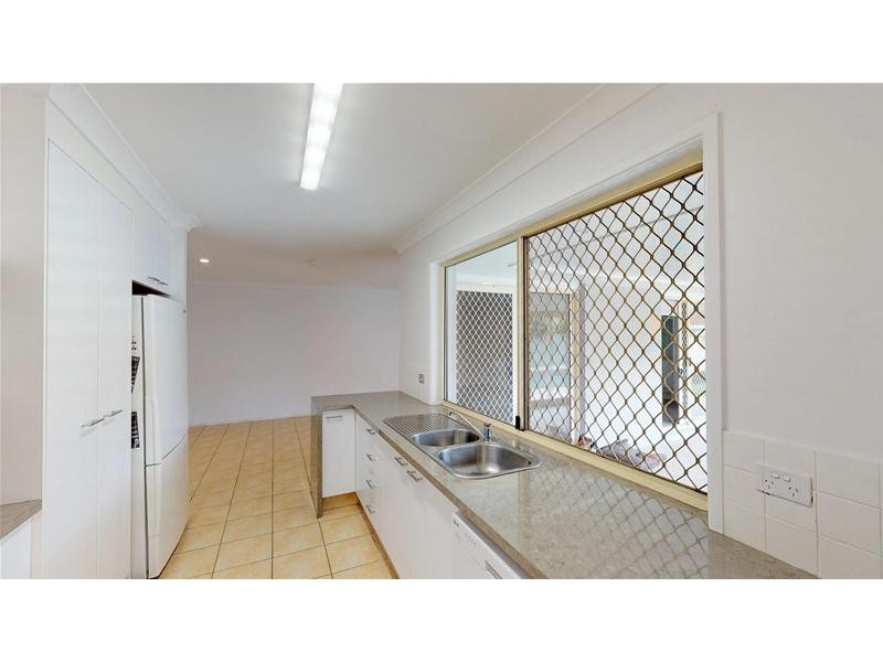 58  Avocado  Street, Elanora QLD 4221