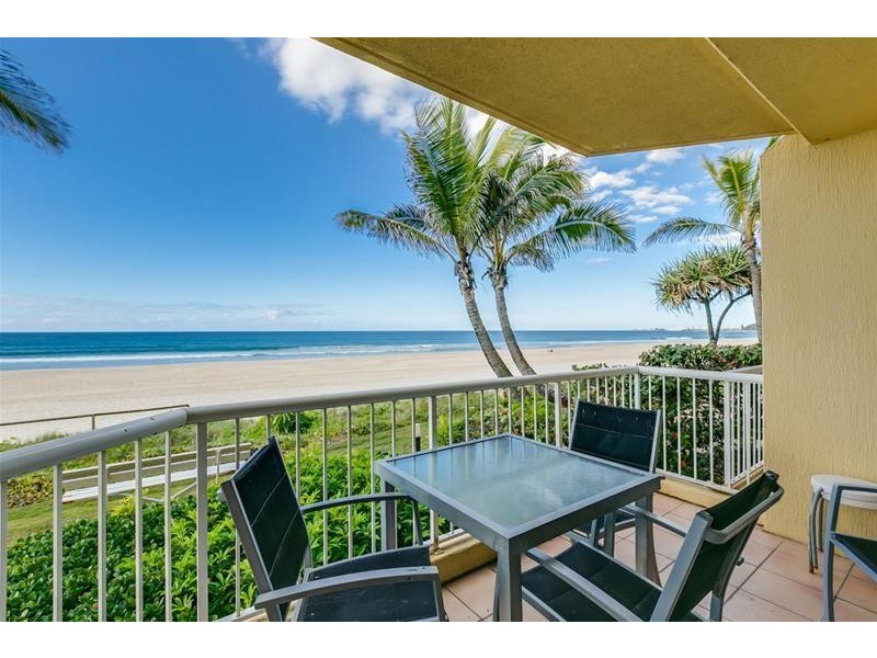 2/2 Seventeenth Avenue, Palm Beach QLD 4221
